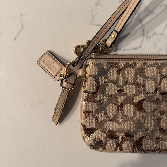 COACH Wristlet - Picture 2 of 4